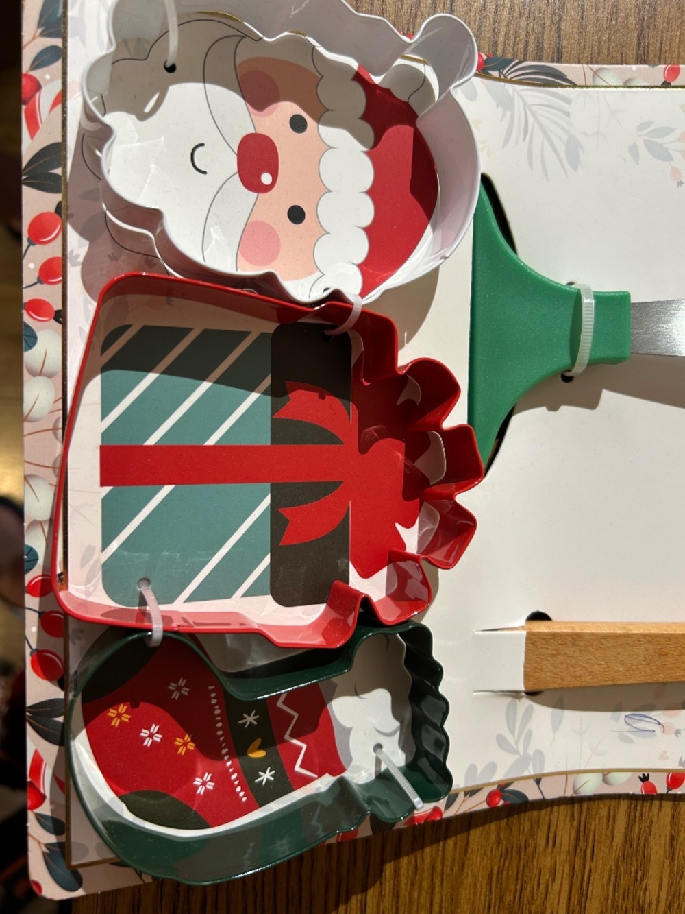 CWC Christmas Kitchen Tool Kit 5-Pack Santa Gift Stocking Baking Festive - Picture 5 of 8